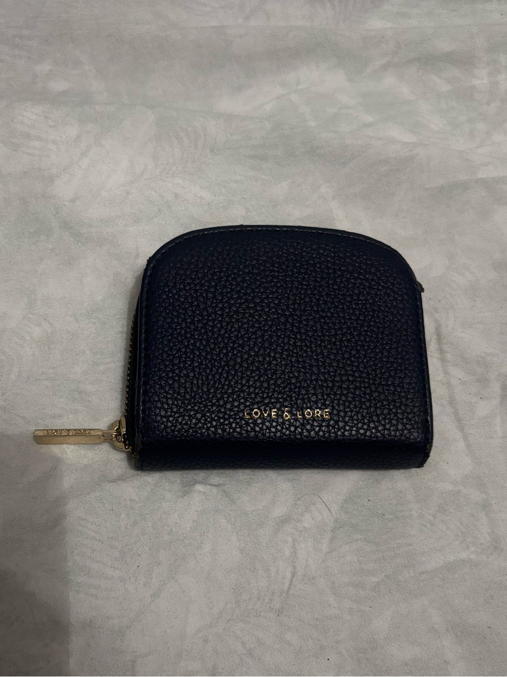 Love & Lore Navy Pebbled Zip Coin Wallet